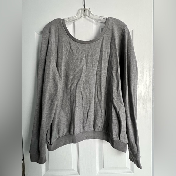 Forever 21 Plus Size Gray Bow-Back Sweater - Picture 2 of 4